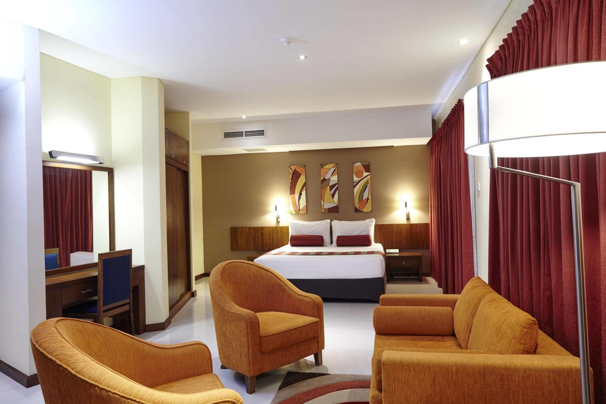 Turyaa Kalutara Hotell Exteriör bild
