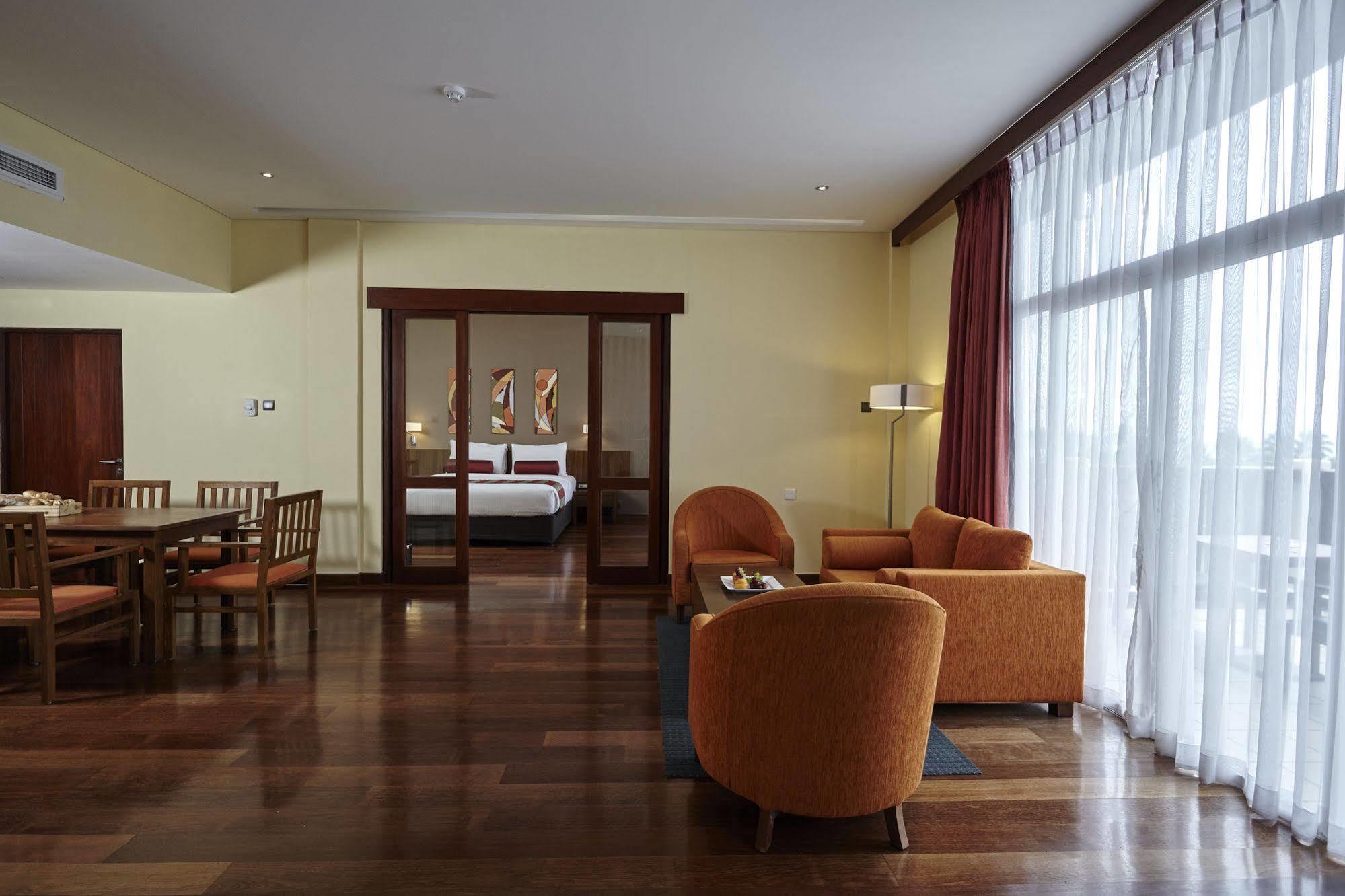 Turyaa Kalutara Hotell Exteriör bild