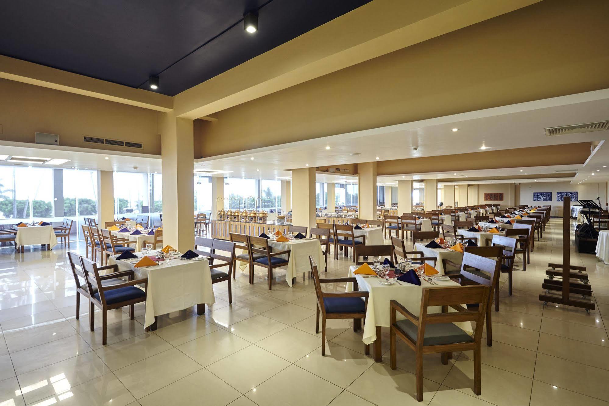 Turyaa Kalutara Hotell Exteriör bild