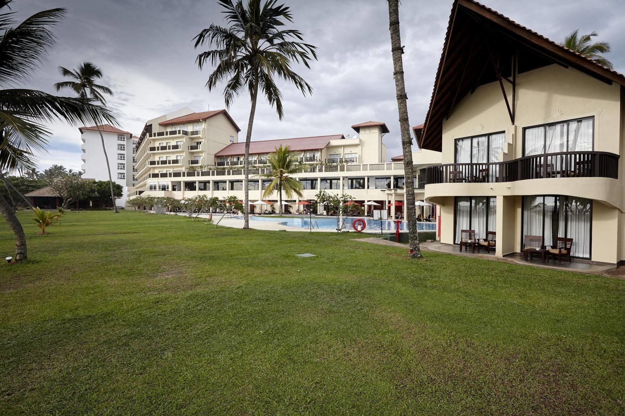 Turyaa Kalutara Hotell Exteriör bild