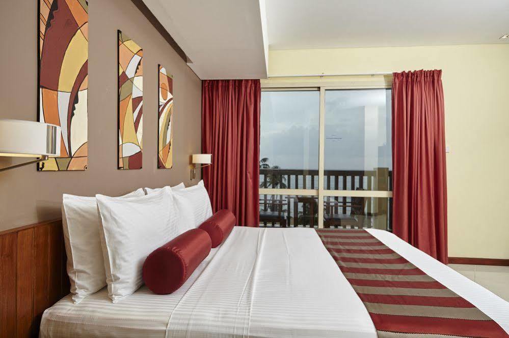 Turyaa Kalutara Hotell Exteriör bild